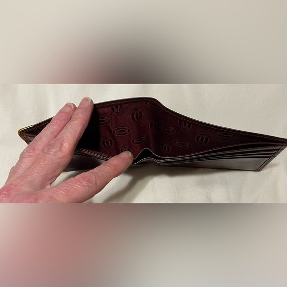 Cartier Authentic Vintage Maroon Leather Compact Wallet with Embossed Logo - Picture 6 of 16